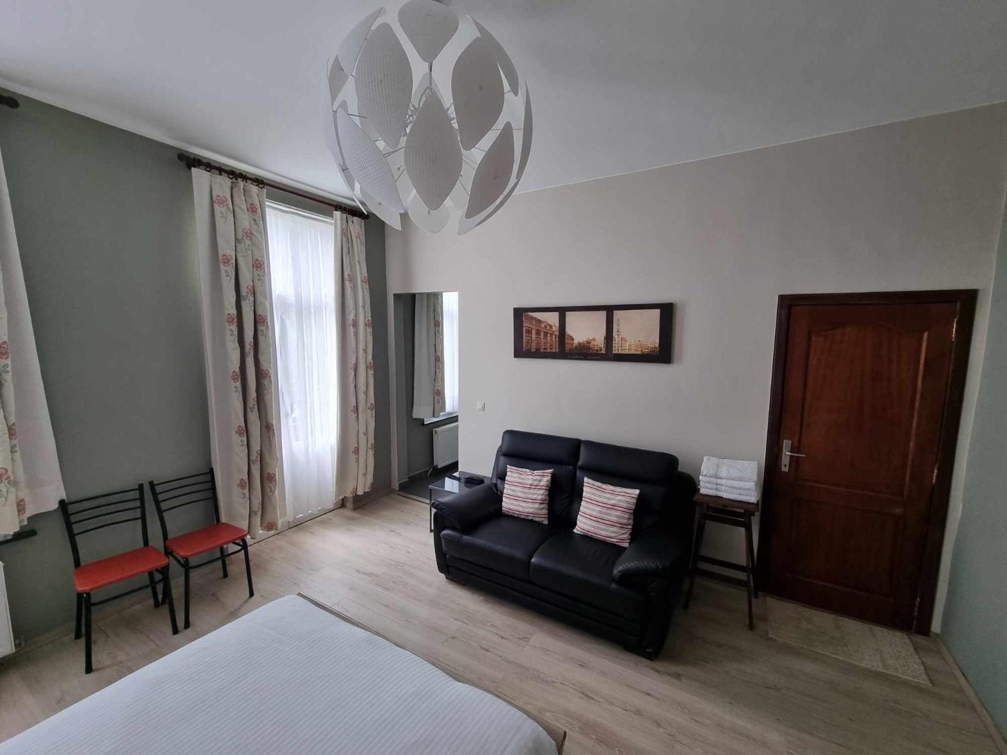 Apartments Marco Polo Midi Брюссель Экстерьер фото
