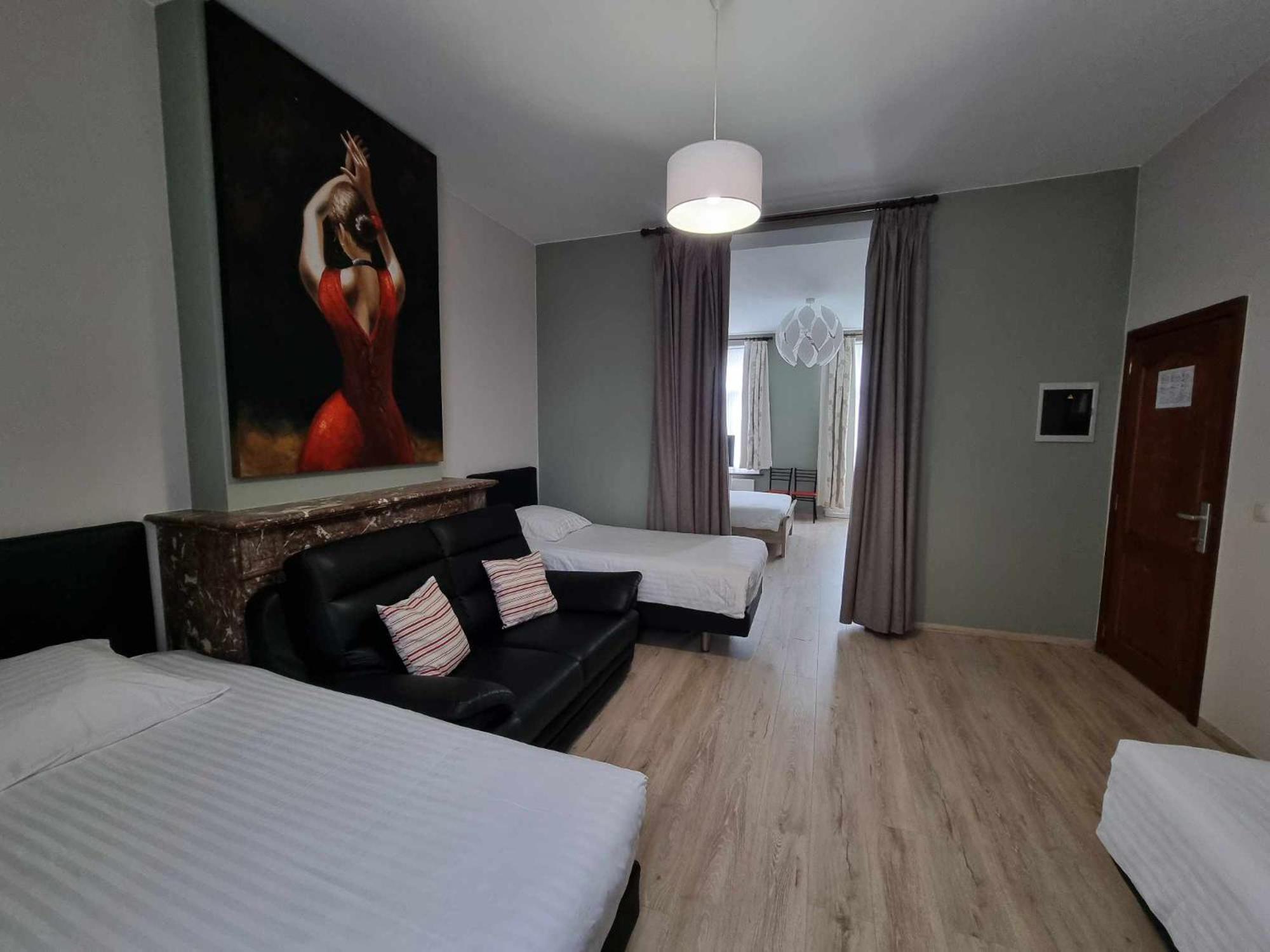 Apartments Marco Polo Midi Брюссель Экстерьер фото
